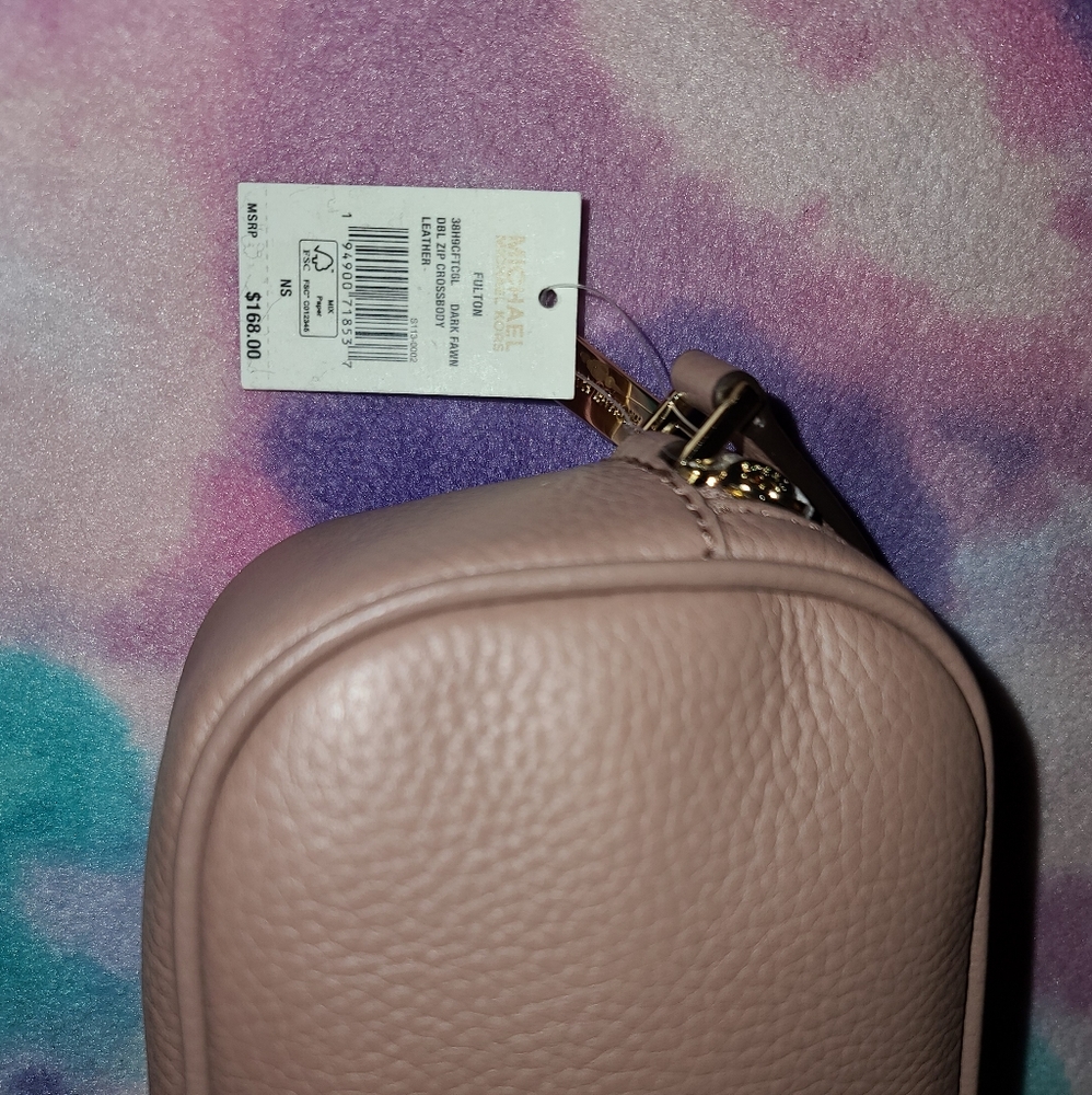 Michael Kors Crossbody - Picture 12 of 14